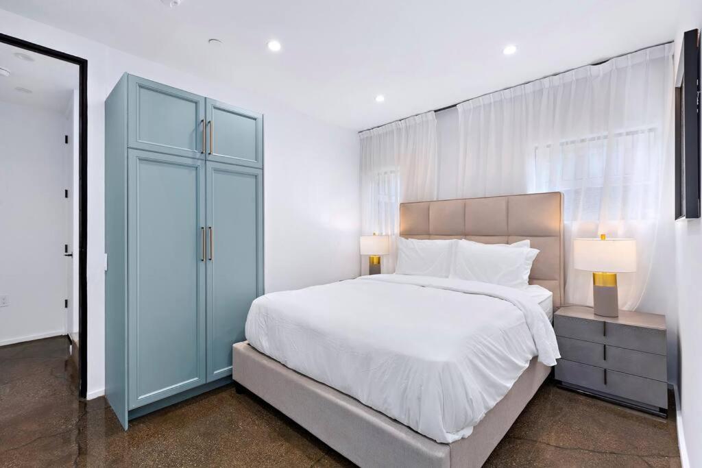 Spacious 4br Townhouse With Free Parking And Rooftop Appartamento *