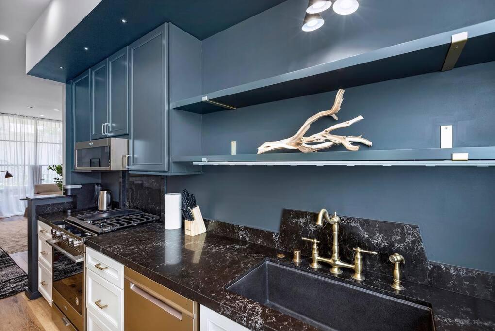 Appartamento Spacious 4br Townhouse With Free Parking And Rooftop