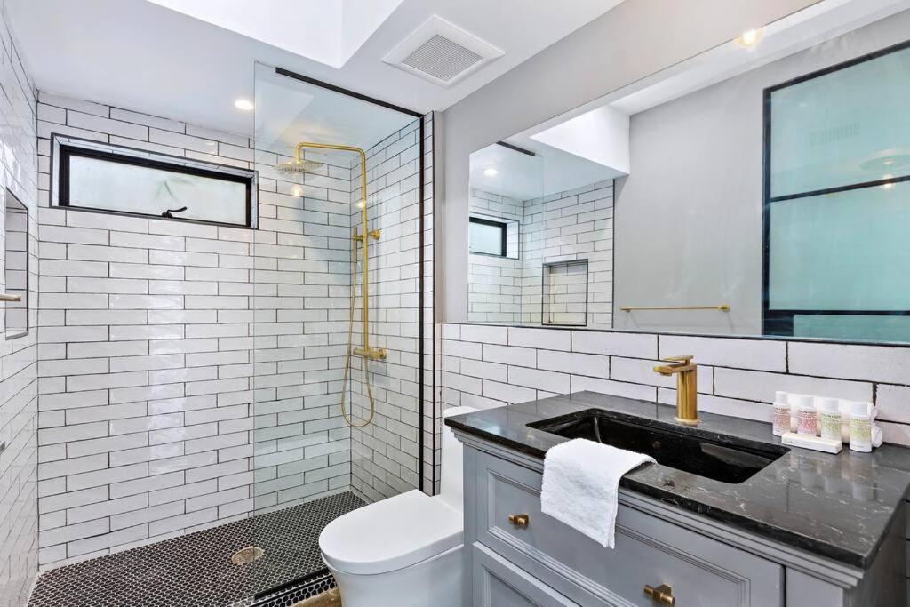 Appartamento Spacious 4br Townhouse With Free Parking And Rooftop Los Angeles