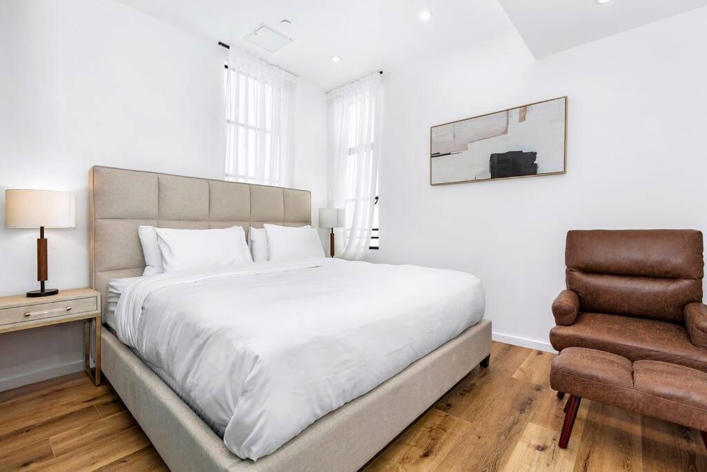 Spacious 4br Townhouse With Free Parking And Rooftop Appartamento *